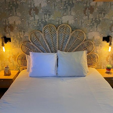 Peniche Le Pescalune - Chambre D'Hotes Arles Exteriér fotografie