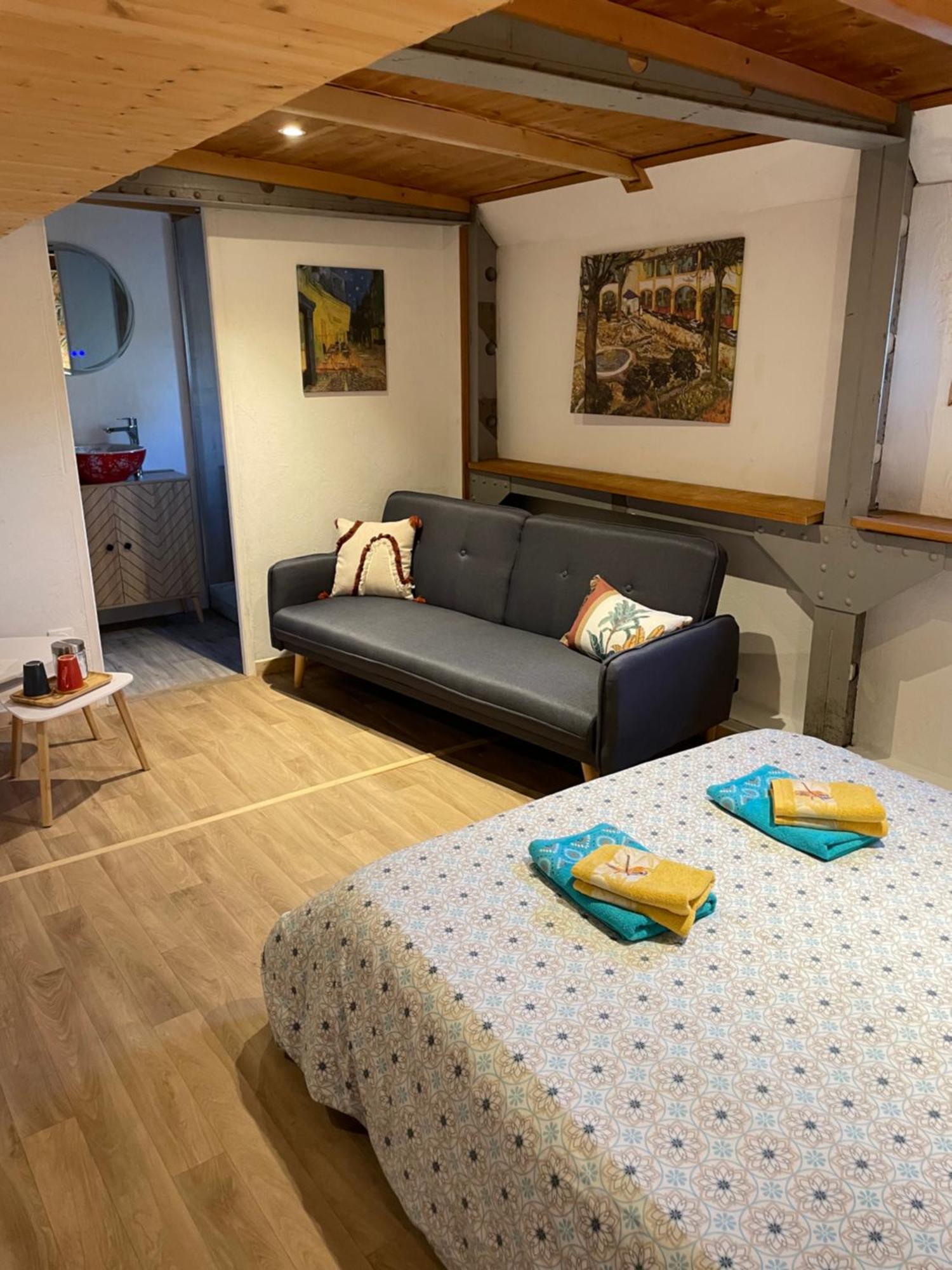 Peniche Le Pescalune - Chambre D'Hotes Arles Exteriér fotografie