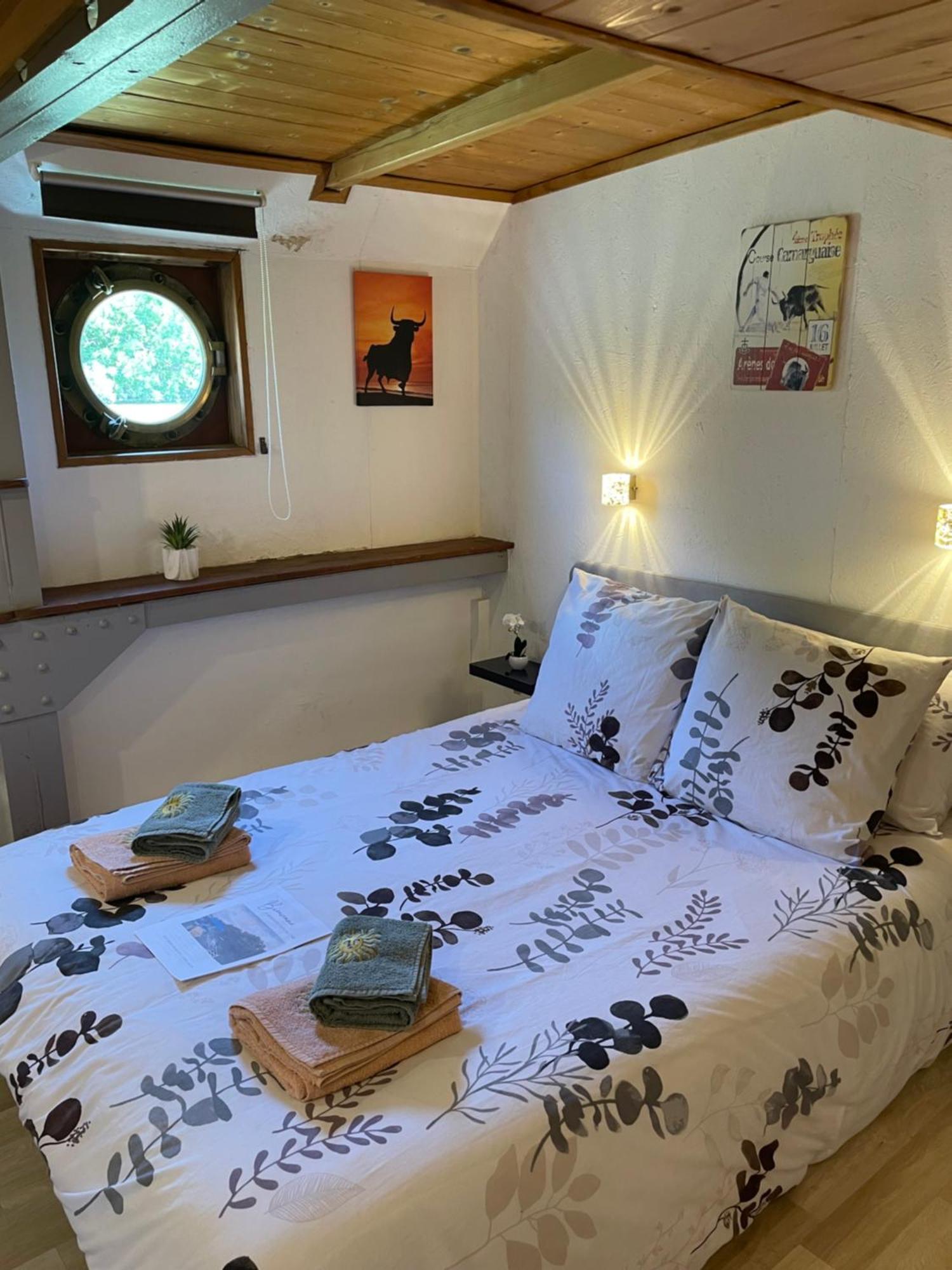 Peniche Le Pescalune - Chambre D'Hotes Arles Exteriér fotografie