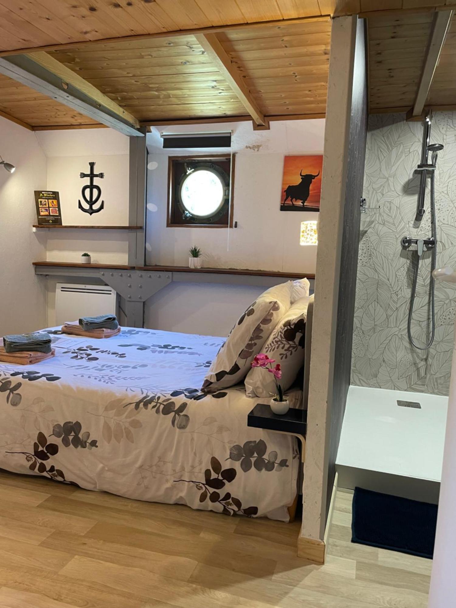 Peniche Le Pescalune - Chambre D'Hotes Arles Exteriér fotografie