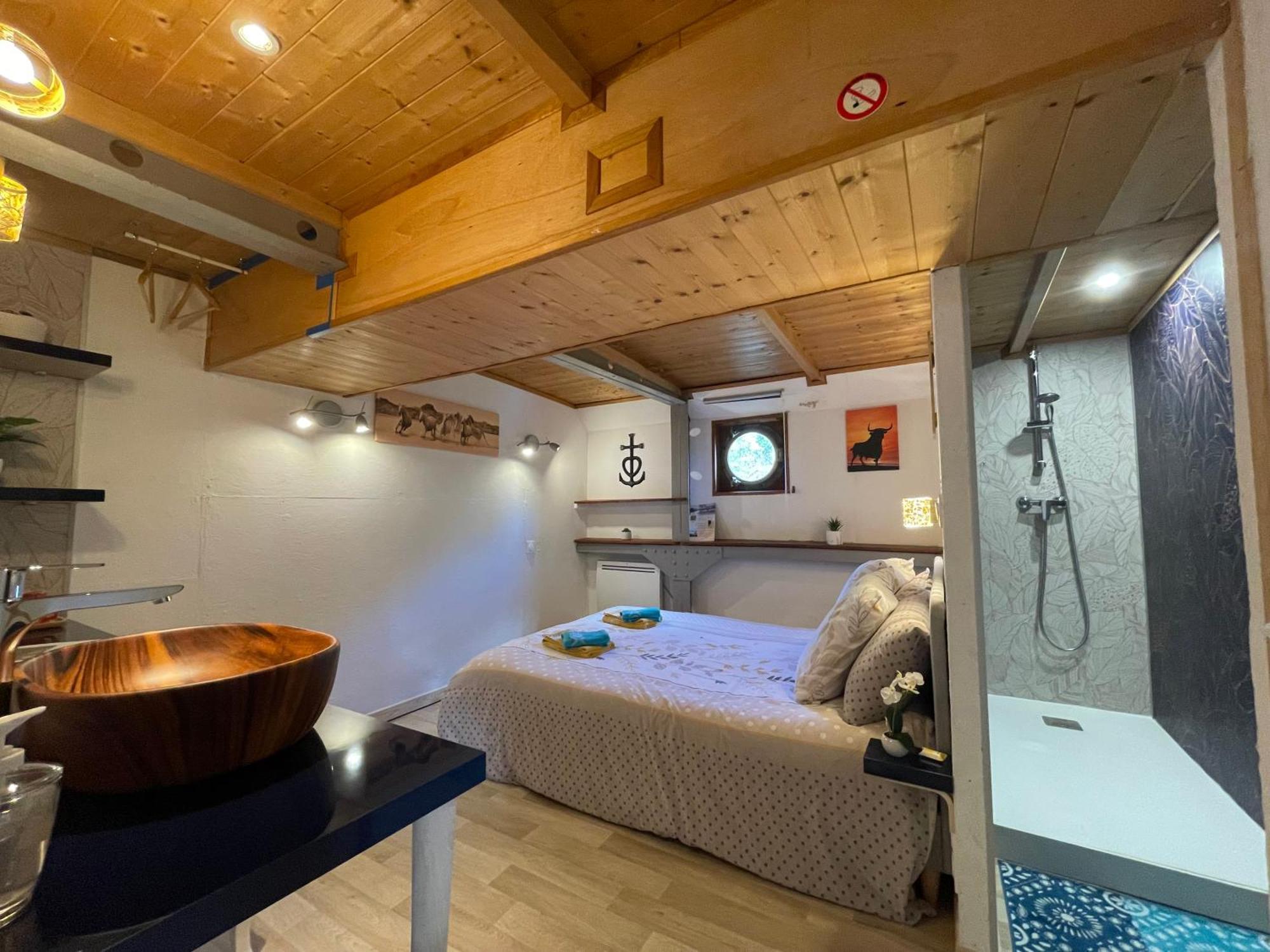 Peniche Le Pescalune - Chambre D'Hotes Arles Exteriér fotografie